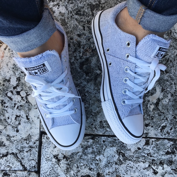 converse women's unisex chuck taylor all star glitter accent low top sneaker